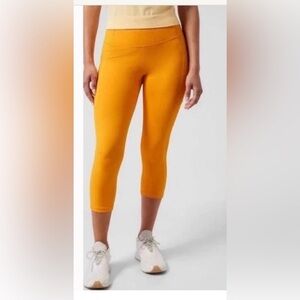 Athleta Ultimate Stash ll Capri Size XL New With Tags
